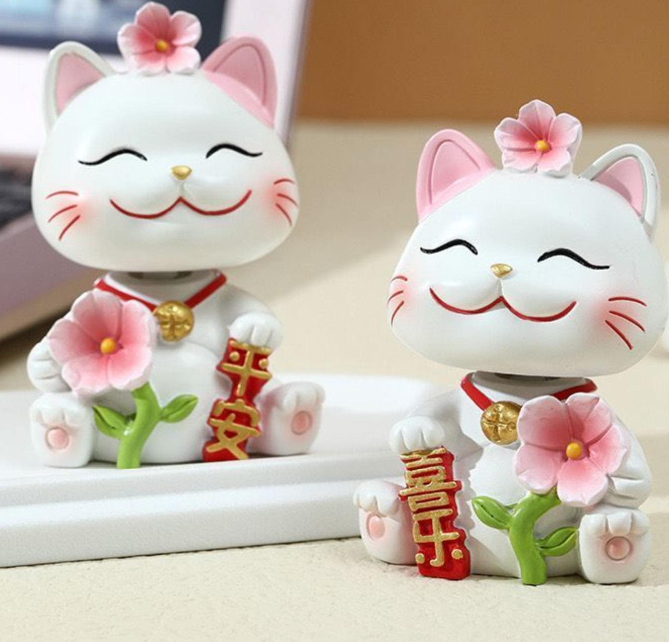 Sakura lucky cat Maneki Neko Figurine fortune cat Fairy Garden Car Decoration nodding wobbling