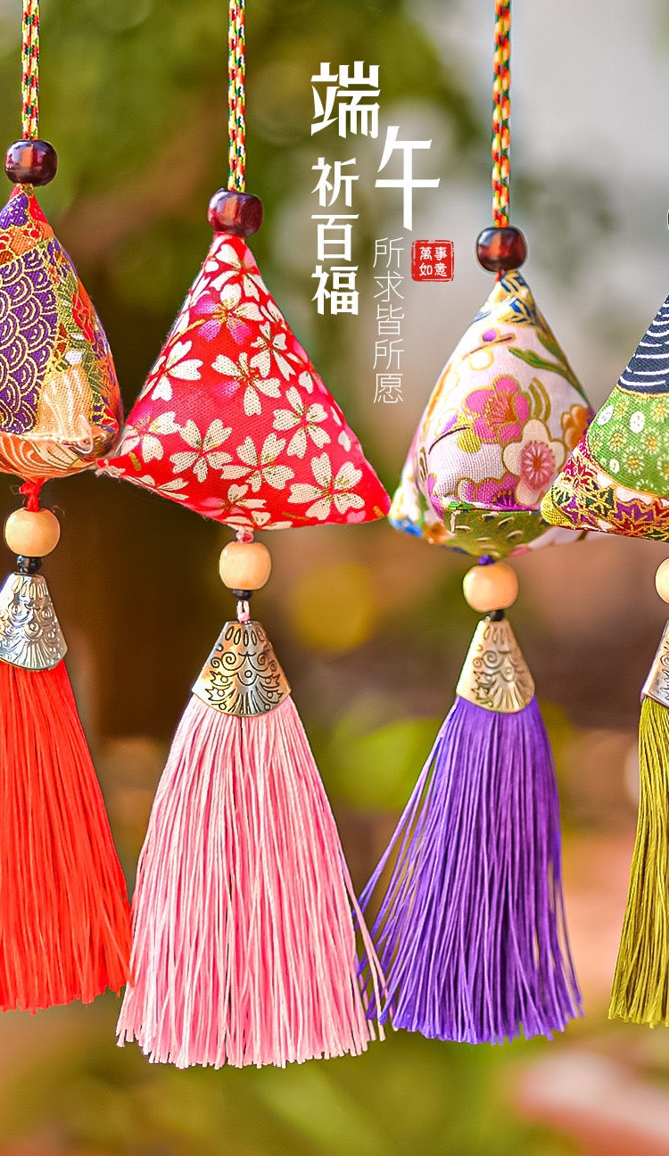 #HA1003 random 8 pcs lot Festival Sachet embroidery natual chinese herb perfume bag hanging decoration protective talisman