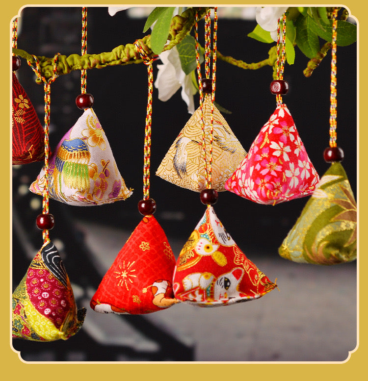 #HA1003 random 8 pcs lot Festival Sachet embroidery natual chinese herb perfume bag hanging decoration protective talisman
