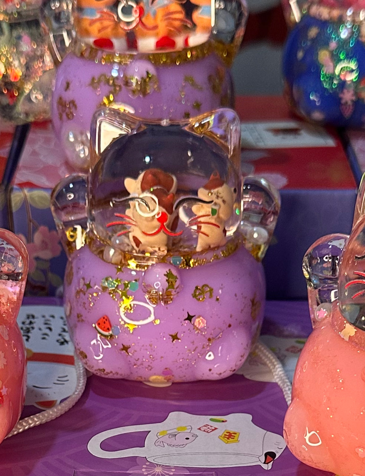 #HD1040 Globe Liquid filled floating Fortune cat lucky cat maneki neko girl
