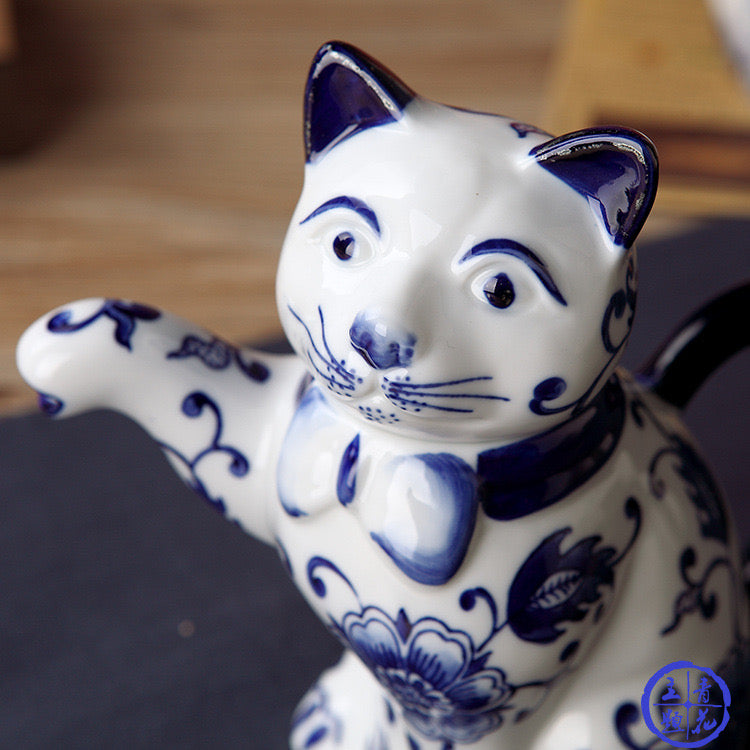 #HD1044 Milk pot wine container Cute Lucky Cat Porcelain Tea pot Creative Maneki Neko tea pot