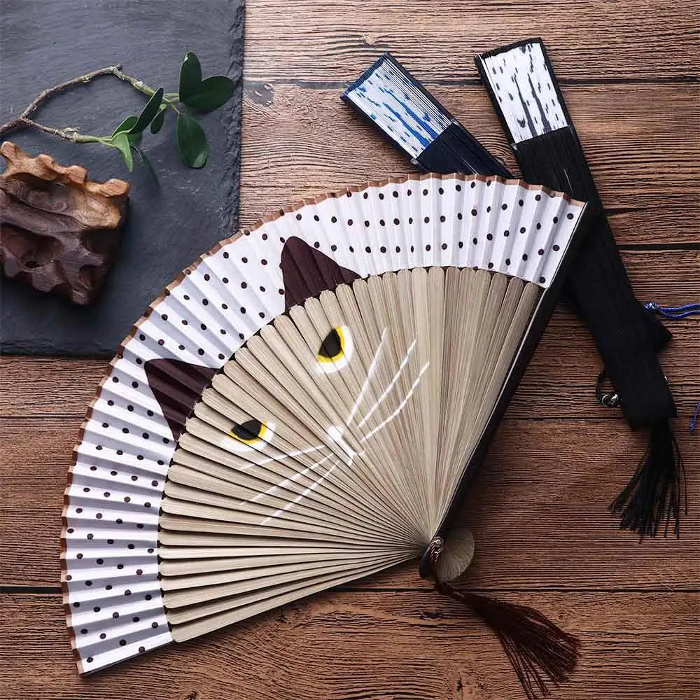 #HE1005 Cat Fan Bamboo Wooden Chinese Style Exiquisite Summer Gift Cartoon Totora  Patterns Home Decoration Fan Crafts Silk Fan Folding Fan