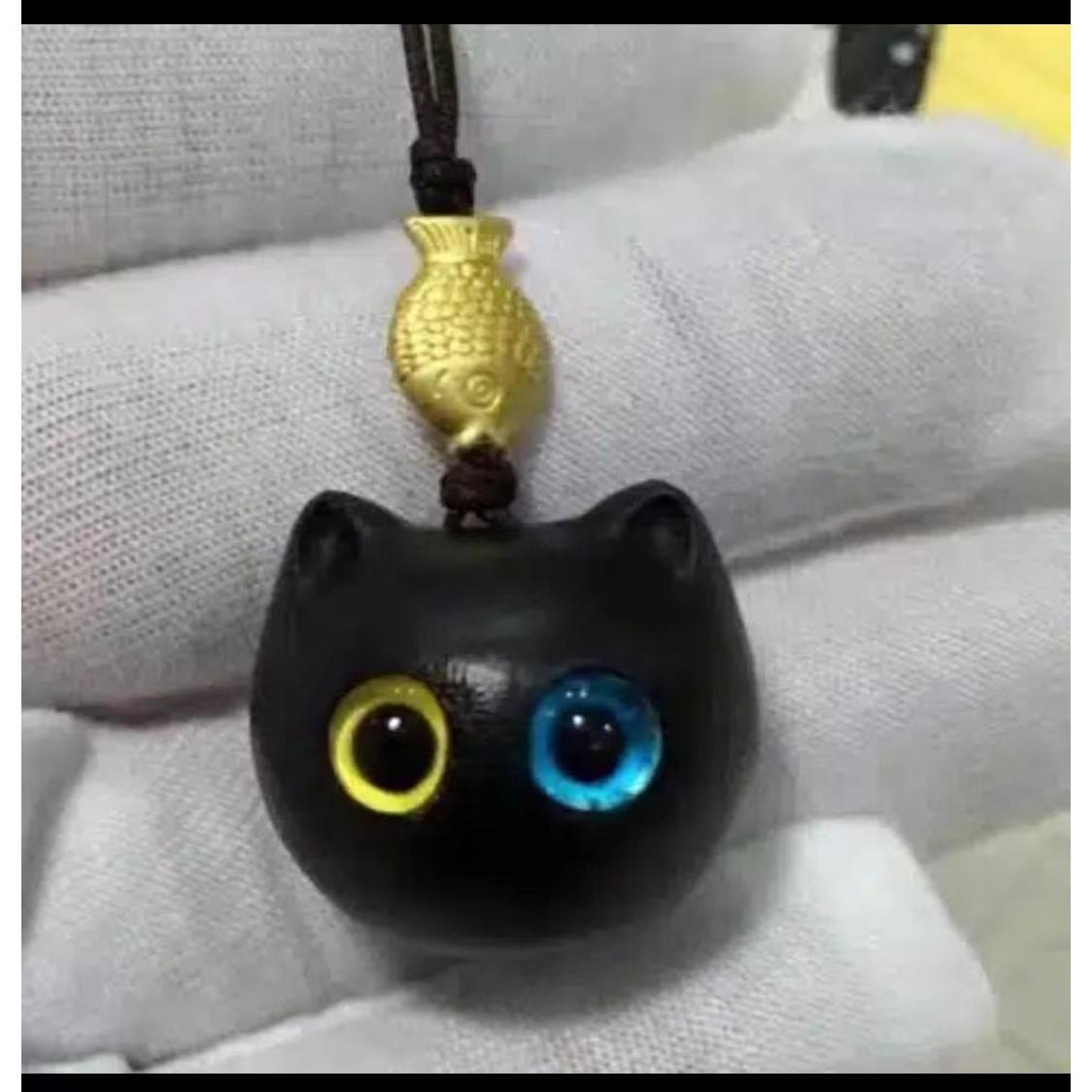 sandal wood hand carving cat pendant for phone chain key chain backpack handbag gift